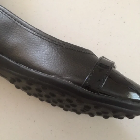 Solesenseability Black Patent Cap Ballet Flats 6 - Picture 14 of 16